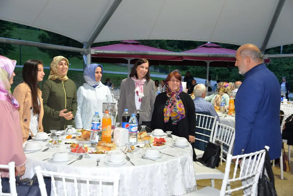 Haber: Milli Eğitim ve Halk Eğitim’den iftar - Galeri-1