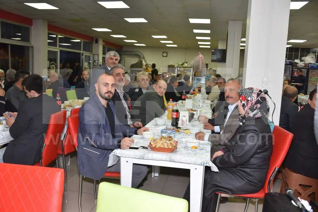 Haber: Esnaf Odası Başkan Adayı  Bedir İftar Verdi - Galeri-2