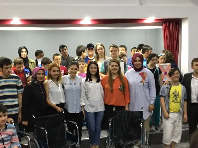Pırıltı Anaokulu Engelleri Aşmak İçin Bir Kapakta Sen At Projesini Tamamladı