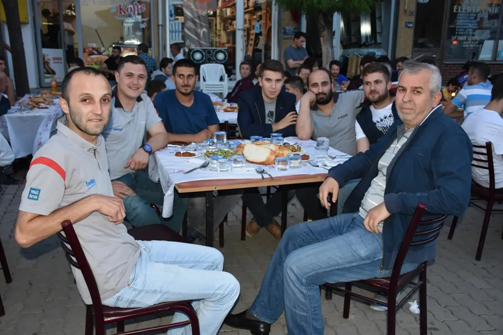 Haber: Şener Lokantasından 25 Yıllık İftar Geleneği - Galeri-1