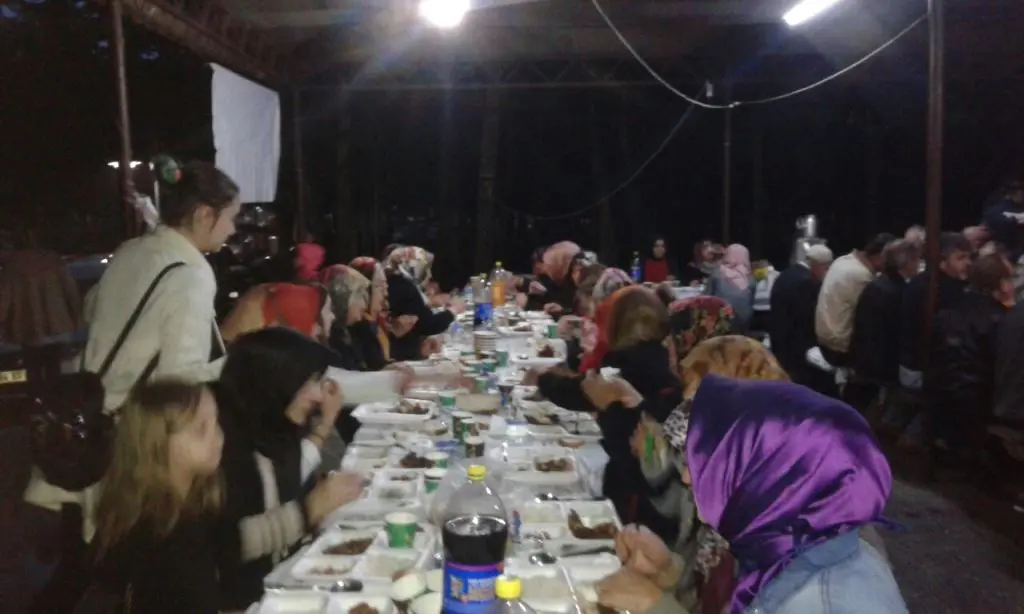 Haber: Halil İbrahim Hoca Sülalesi İftarda Buluştu - Galeri-3