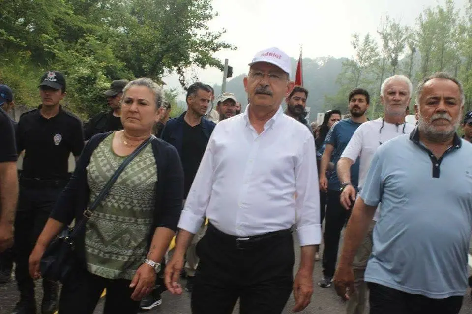 Haber: Kılıçdaroğlu Hendek'te Konakladı - Galeri-1