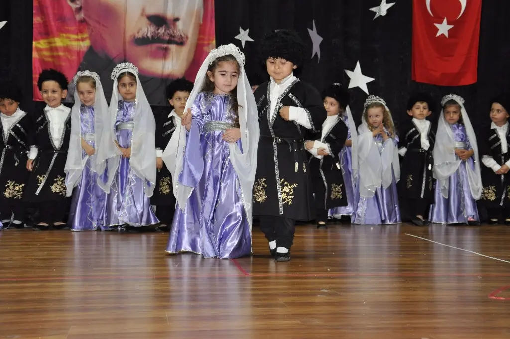 Haber: Sürpriz Kreş’ten Görkemli Gösteri - Galeri-1