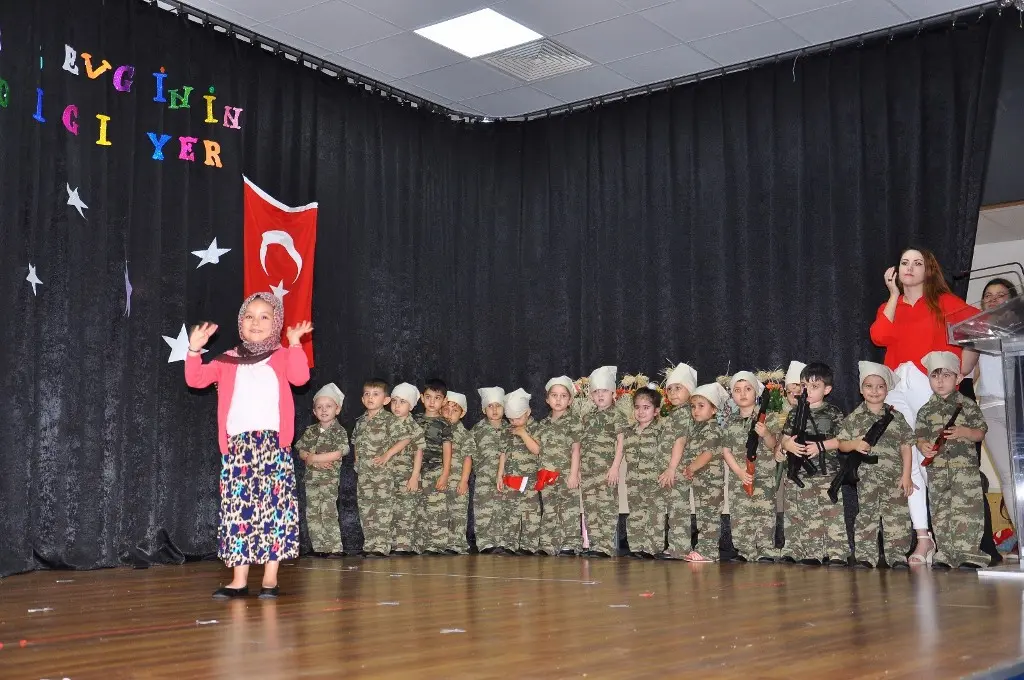 Haber: Sürpriz Kreş’ten Görkemli Gösteri - Galeri-5