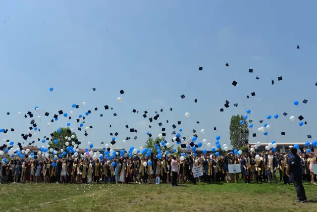 Eğitim Fakültesi Öğretmen Adayları kep attı