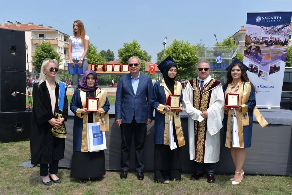Haber: Eğitim Fakültesi Öğretmen Adayları kep attı - Galeri-3