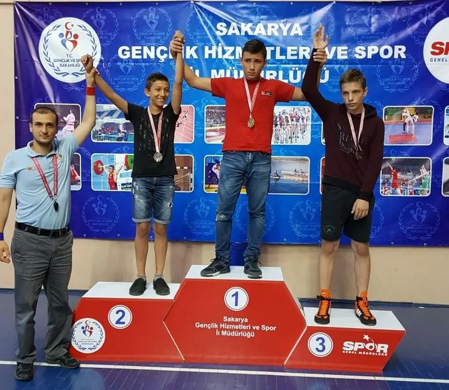 Haber: Grekoromen’de Hendek Damga Vurdu - Galeri-4