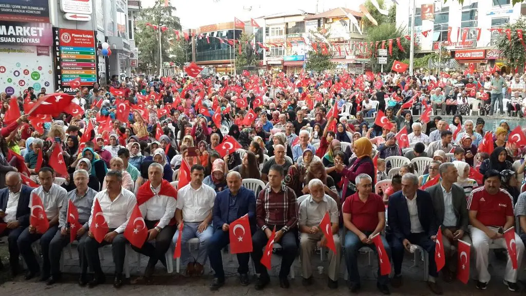 Haber: Hendekliler 15 Temmuz'da meydanı Doldurdu - Öne Çıkan