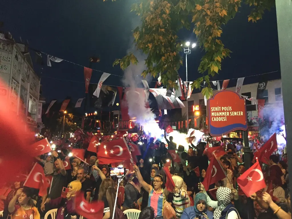 Haber: Hendekliler 15 Temmuz'da meydanı Doldurdu - Galeri-3