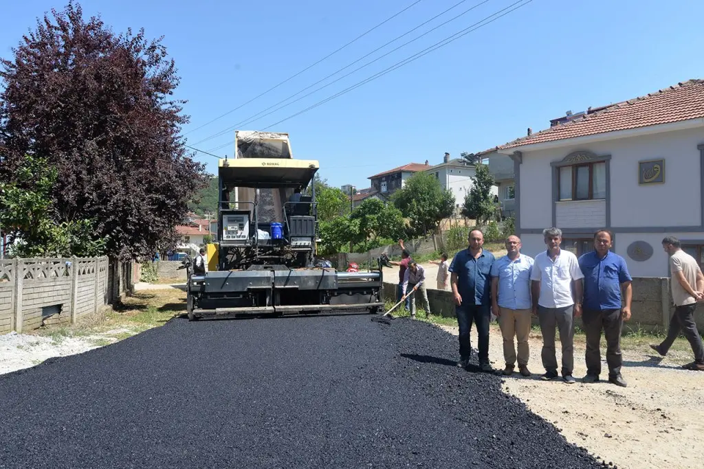 Haber: Hendek’te asfalt çalışmalarına devam - Öne Çıkan