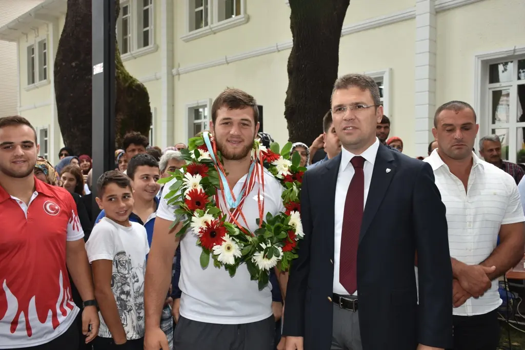 Haber: HENDEK ŞAMPİYON TEMİZCE’Yİ KARŞILADI - Galeri-6