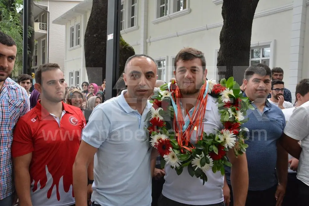 Haber: HENDEK ŞAMPİYON TEMİZCE’Yİ KARŞILADI - Galeri-9