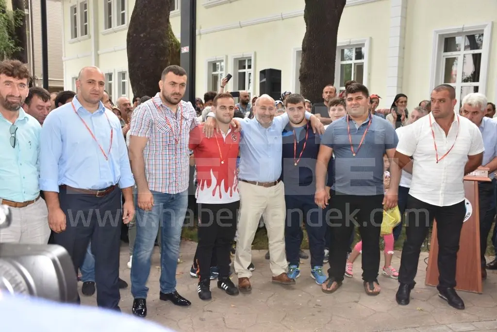 Haber: HENDEK ŞAMPİYON TEMİZCE’Yİ KARŞILADI - Galeri-4