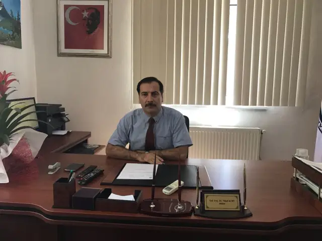 Hendek MYO’da Bayrak Değişimi