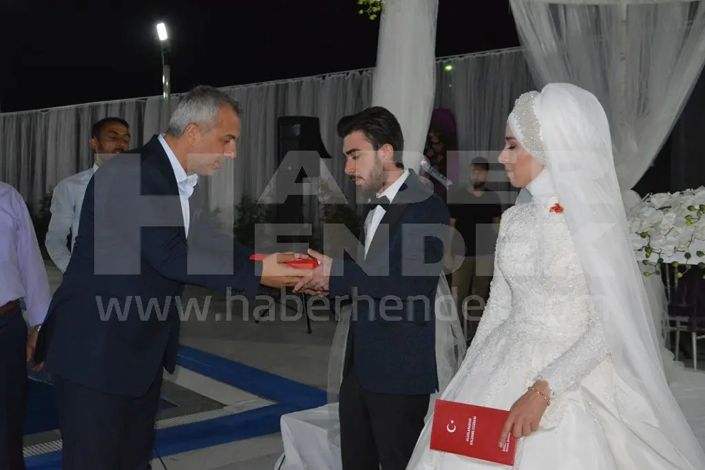 Haber: Şükran ve Enes Bir Ömür Hayata Evet Dedi - Galeri-7
