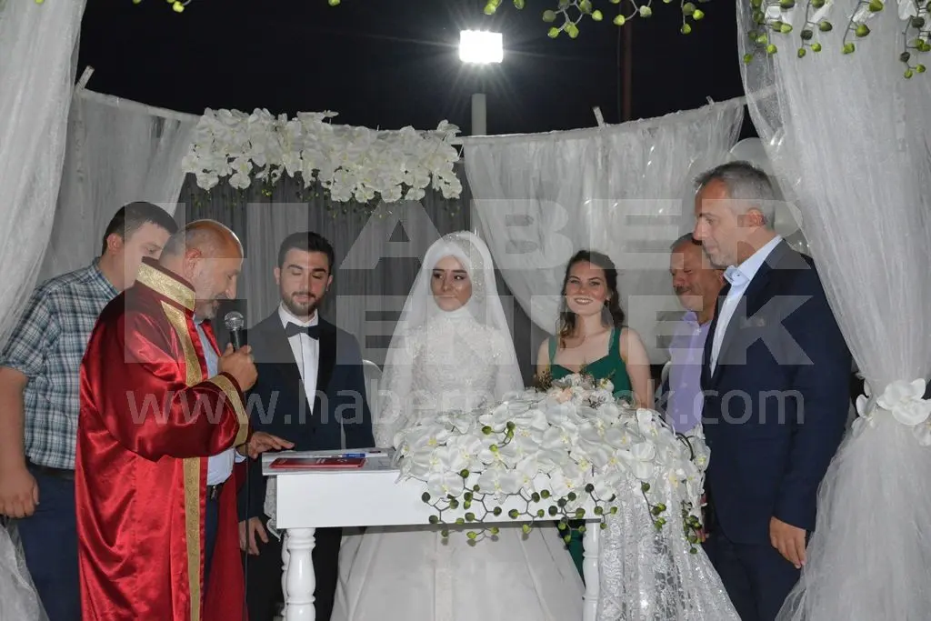 Haber: Şükran ve Enes Bir Ömür Hayata Evet Dedi - Galeri-5