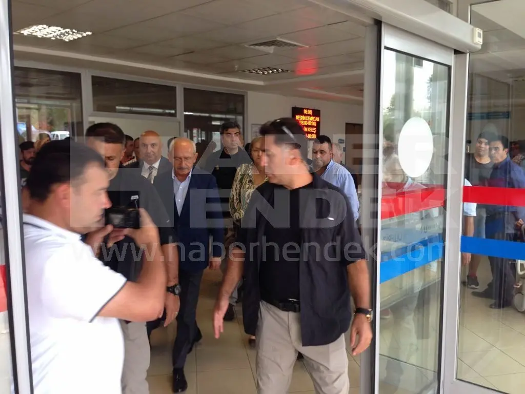 Haber: Kılıçdaroğlu’ndan Yaralılara Geçmiş Olsun Ziyareti - Galeri-2