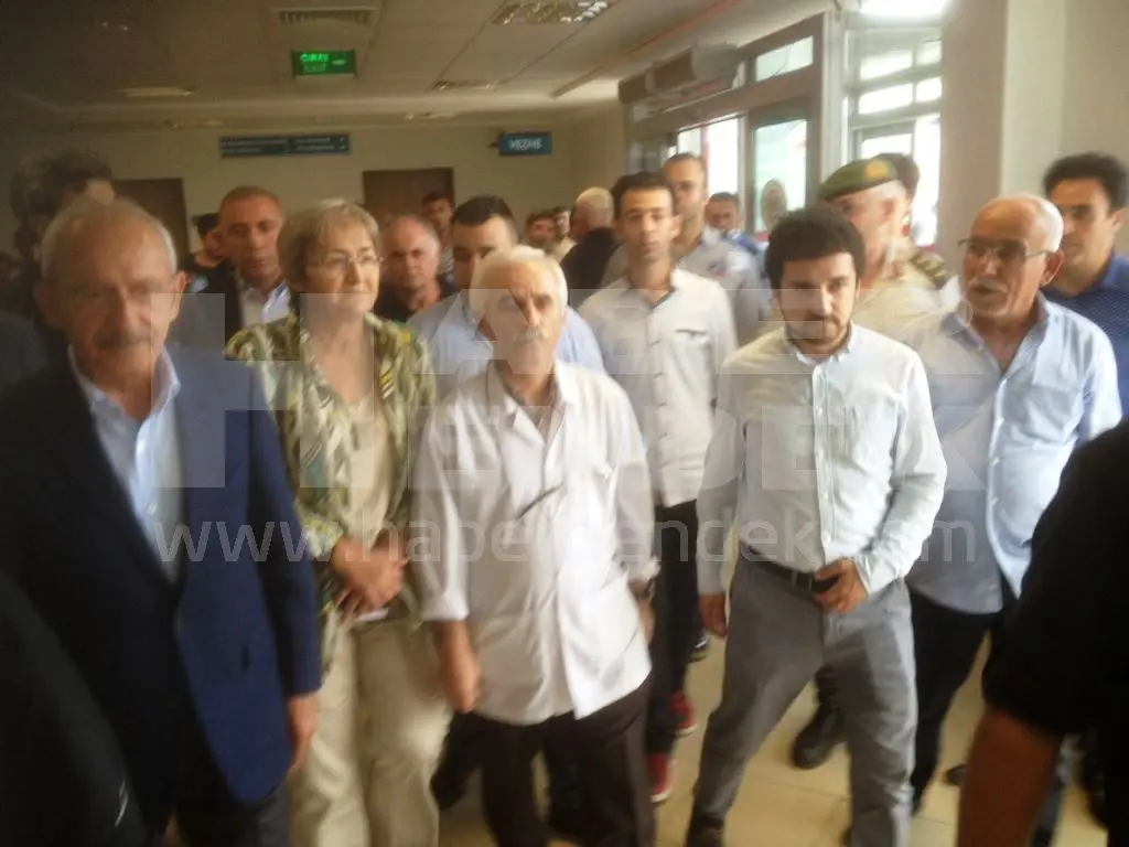 Haber: Kılıçdaroğlu’ndan Yaralılara Geçmiş Olsun Ziyareti - Galeri-1