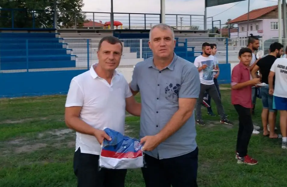 Haber: Akova Barışspor Sahaya İndi - Galeri-8