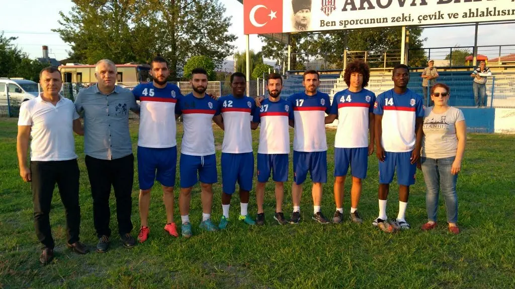 Haber: Akova Barışspor Sahaya İndi - Galeri-3