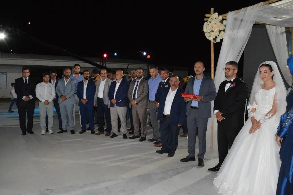 Haber: Mine ile Ömer Bir Ömür Hayata Yelken Açtılar - Galeri-3