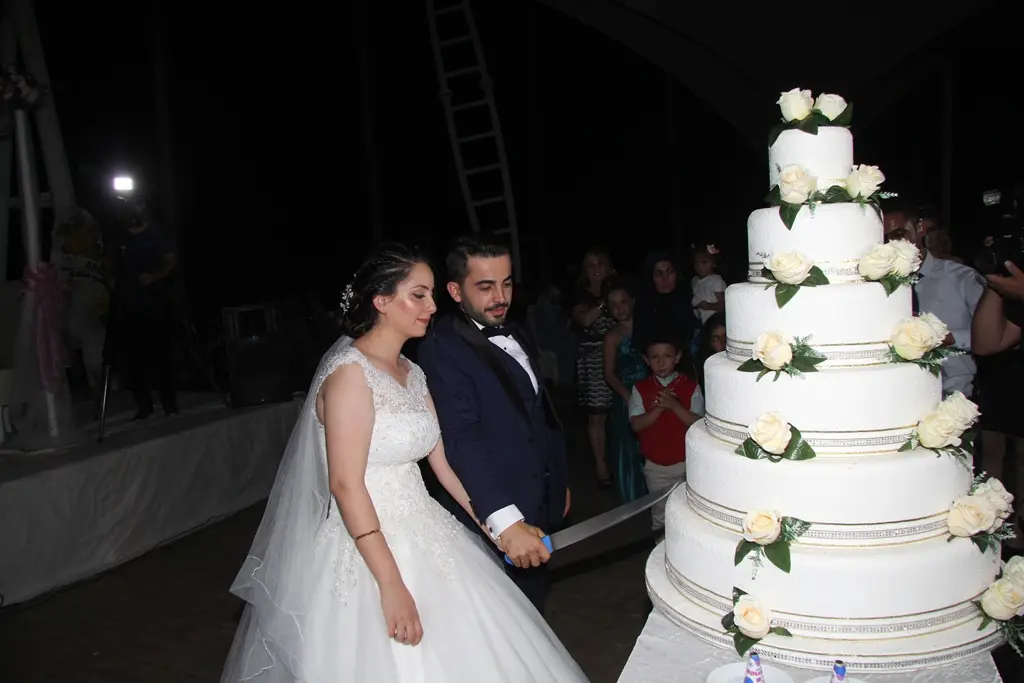 Haber: Kübra ve Atahan Bir Ömür Mutluluğa Yelken Açtılar - Galeri-2