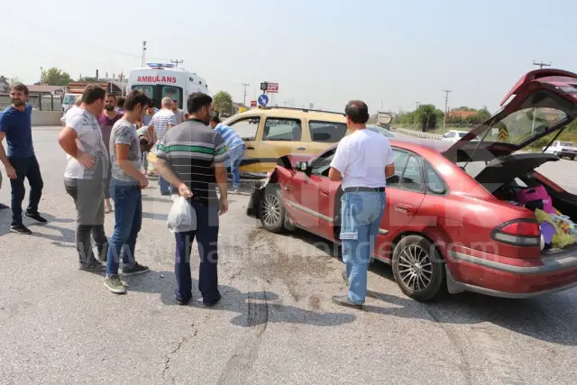 HENDEK D-100’DE KAZA 3 YARALI