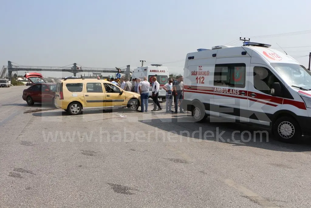 Haber: HENDEK D-100’DE KAZA 3 YARALI - Galeri-1