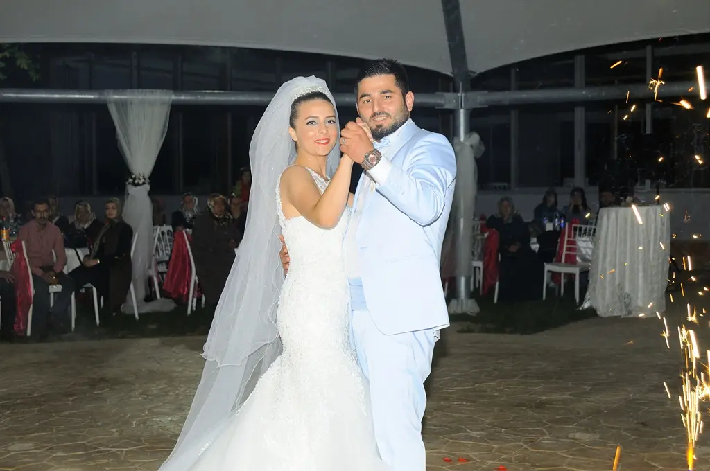 Haber: Tuğba ve Hüseyin Bir Ömür Mutluluğa Yelken Açtılar - Galeri-2