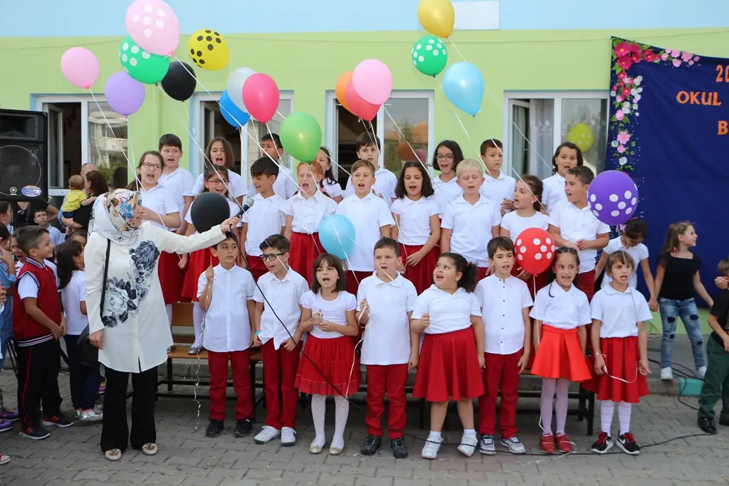 Haber: Hendek’te Öğrenciler Ders Başı Yaptı - Galeri-1