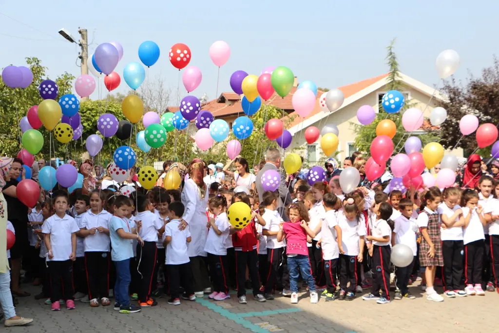 Haber: Hendek’te Öğrenciler Ders Başı Yaptı - Galeri-4