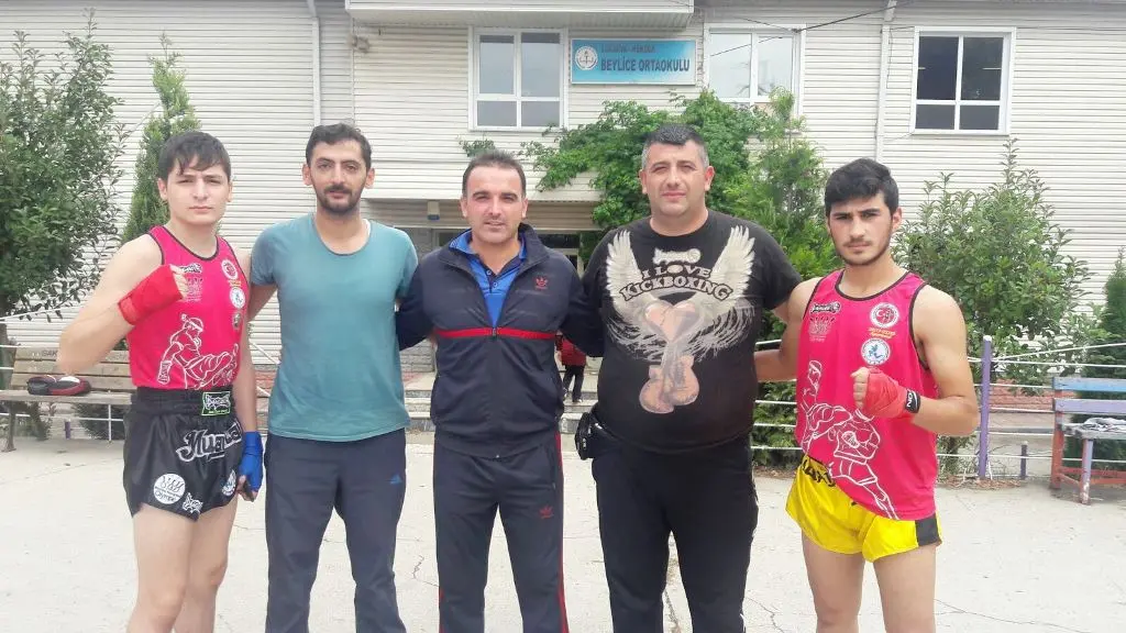 Haber: Hendek Muay Thai Beylice’de Öğrencilerle Buluştu - Galeri-1