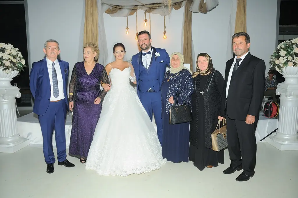 Haber: Selcen ve Ali ömür boyu hayata evet dedi - Galeri-1