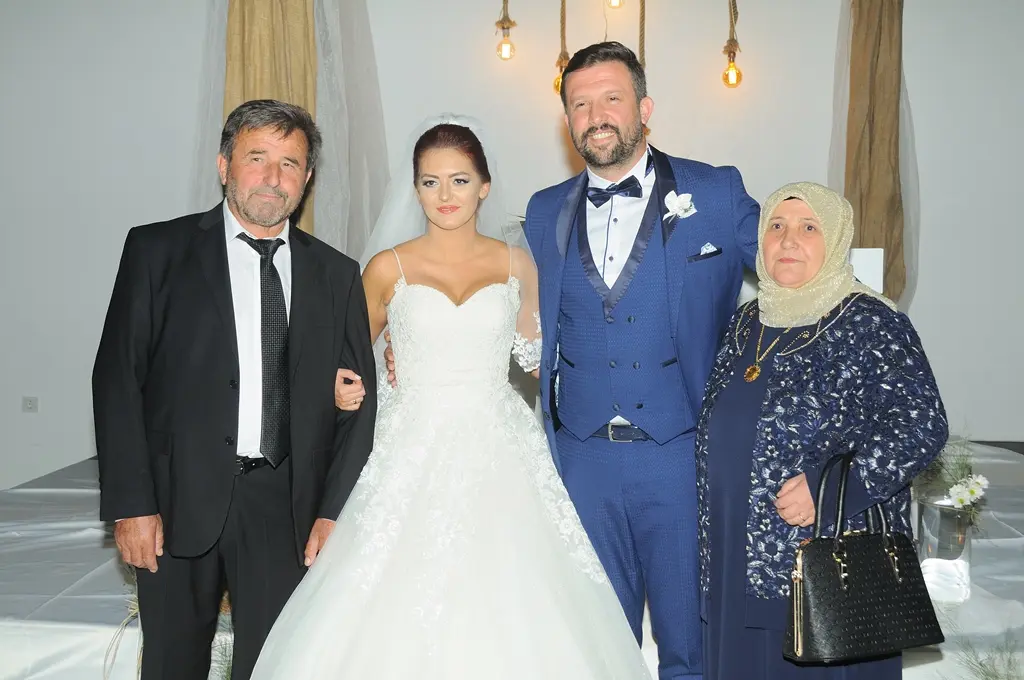 Haber: Selcen ve Ali ömür boyu hayata evet dedi - Galeri-4