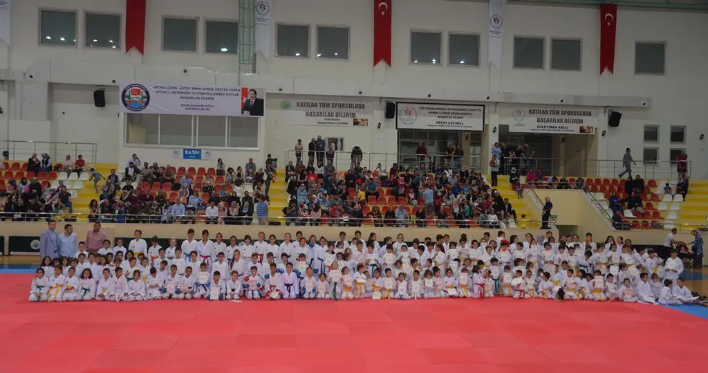 Haber: Hendek’li Karateciler terfi etti - Öne Çıkan