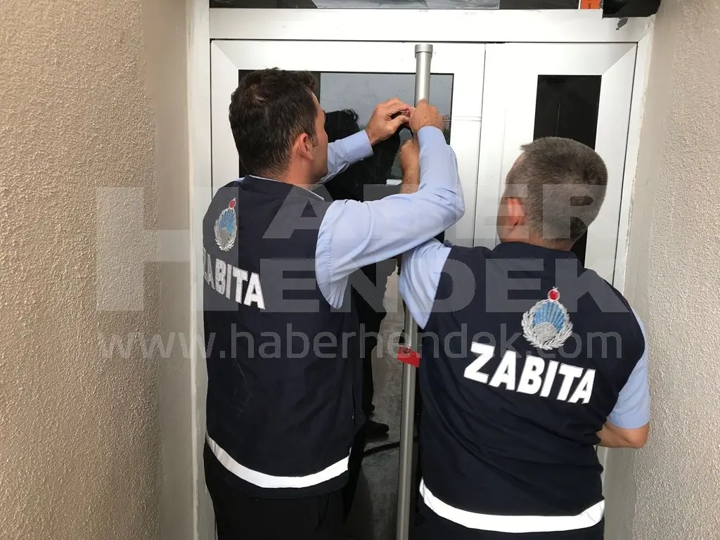 Haber: DAİRE İÇERİSİNDE ÇÖKME PANİĞE YOL AÇTI - Galeri-4