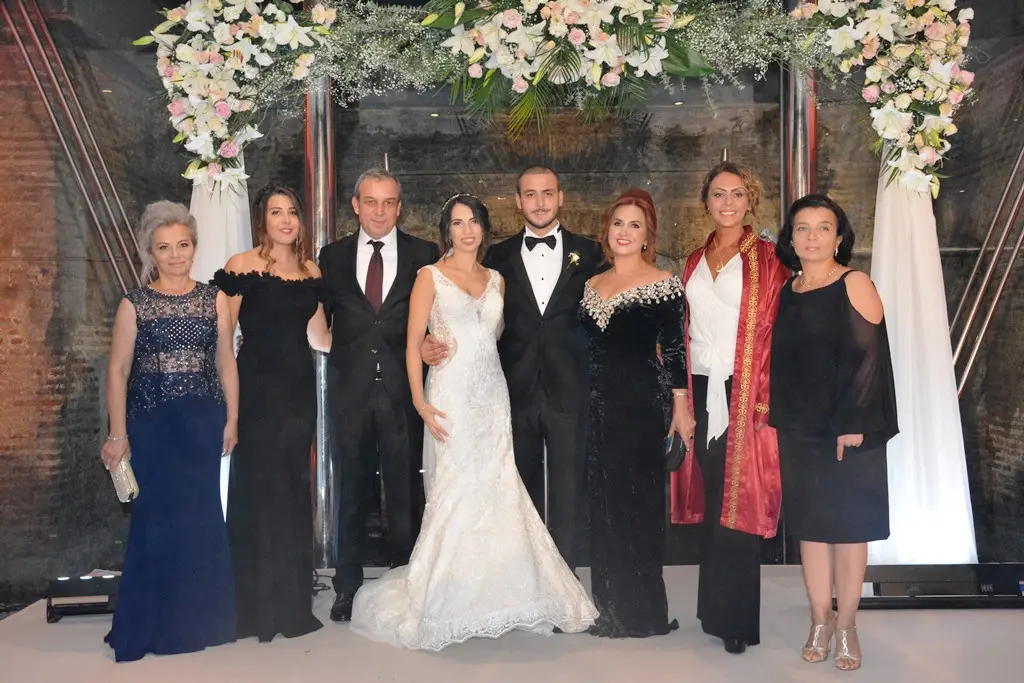Haber: Seda ve Emir Efe Bir Ömür Mutluluğa Evet Dedi - Galeri-3