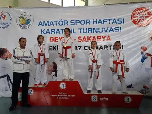 Haber: Halk Eğitim Karate  yükselişte - Galeri-2