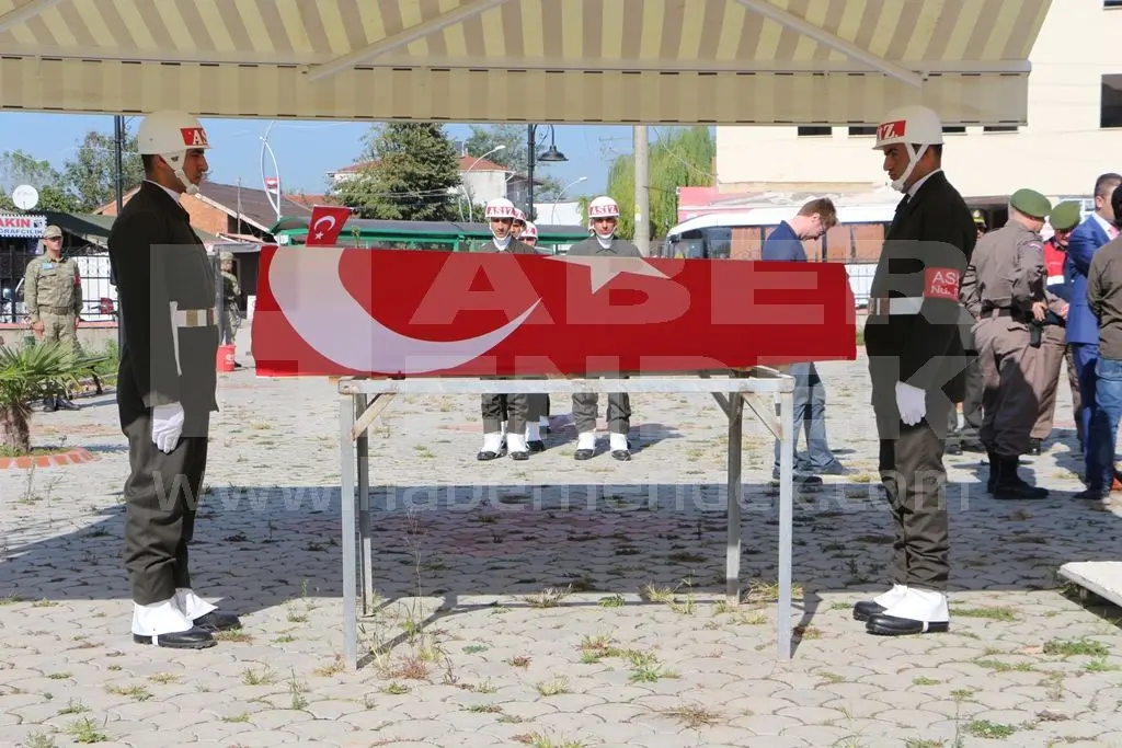 Haber: Kıbrıs Gazisi Son Yolculuğuna Uğurlandı - Galeri-2