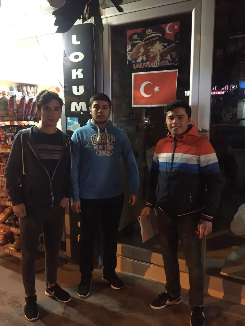 Haber: Ülkücüler İşyerlerini Bayrakla Süslediler - Galeri-2