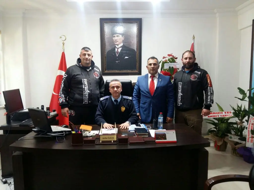 Haber: Muay Thai Kulübü Emniyet Müdür Yardımcısı Baş’ı ve İlçe Emniyet Müdürü İlhan’ı Ziyaret Etti - Galeri-1