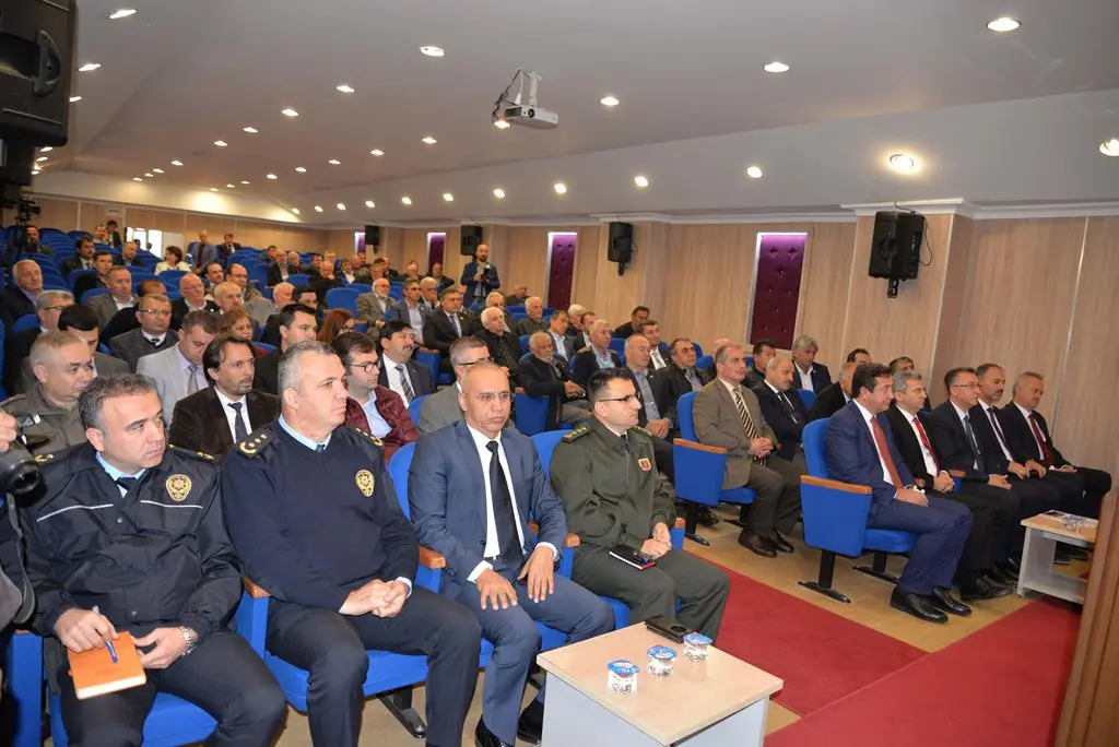 Haber: Vali Balkanlıoğlu Hendekli muhtarları dinledi - Galeri-1