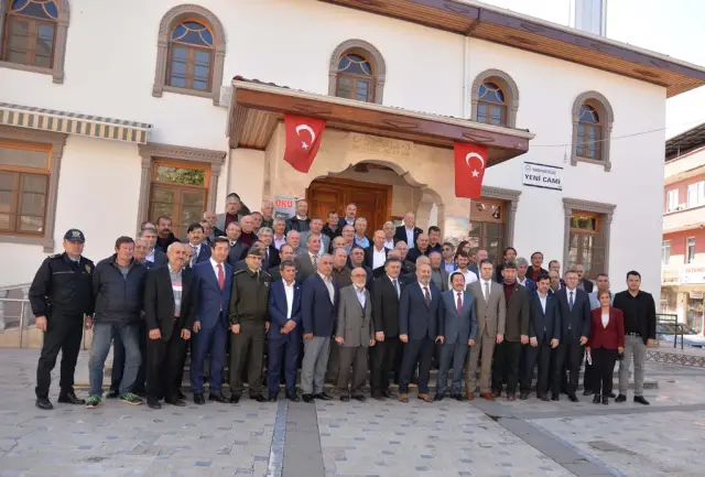Vali Balkanlıoğlu Hendekli muhtarları dinledi