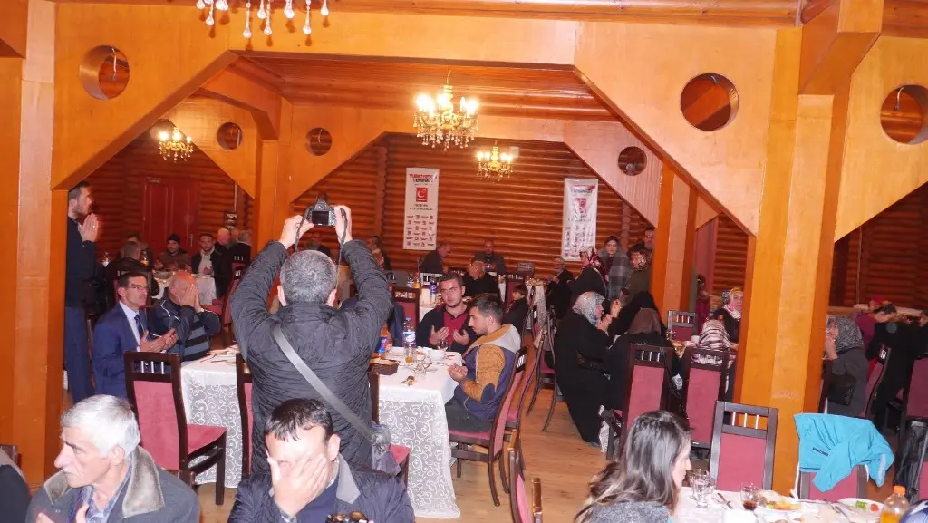 Haber: Saadet Partisi Hendek Teşkilatı Yemekte Buluştu - Galeri-2