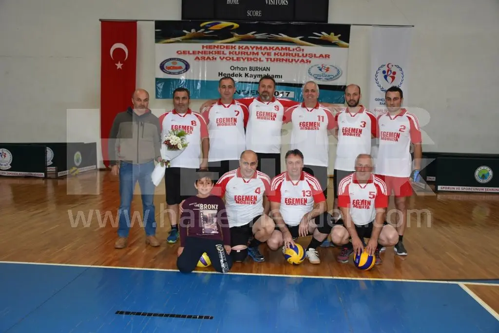 Haber: Hendek Esnaflar Kazanmayı Bildi - Galeri-1