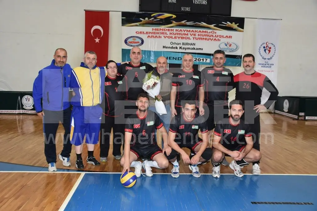 Haber: Hendek Esnaflar Kazanmayı Bildi - Galeri-2