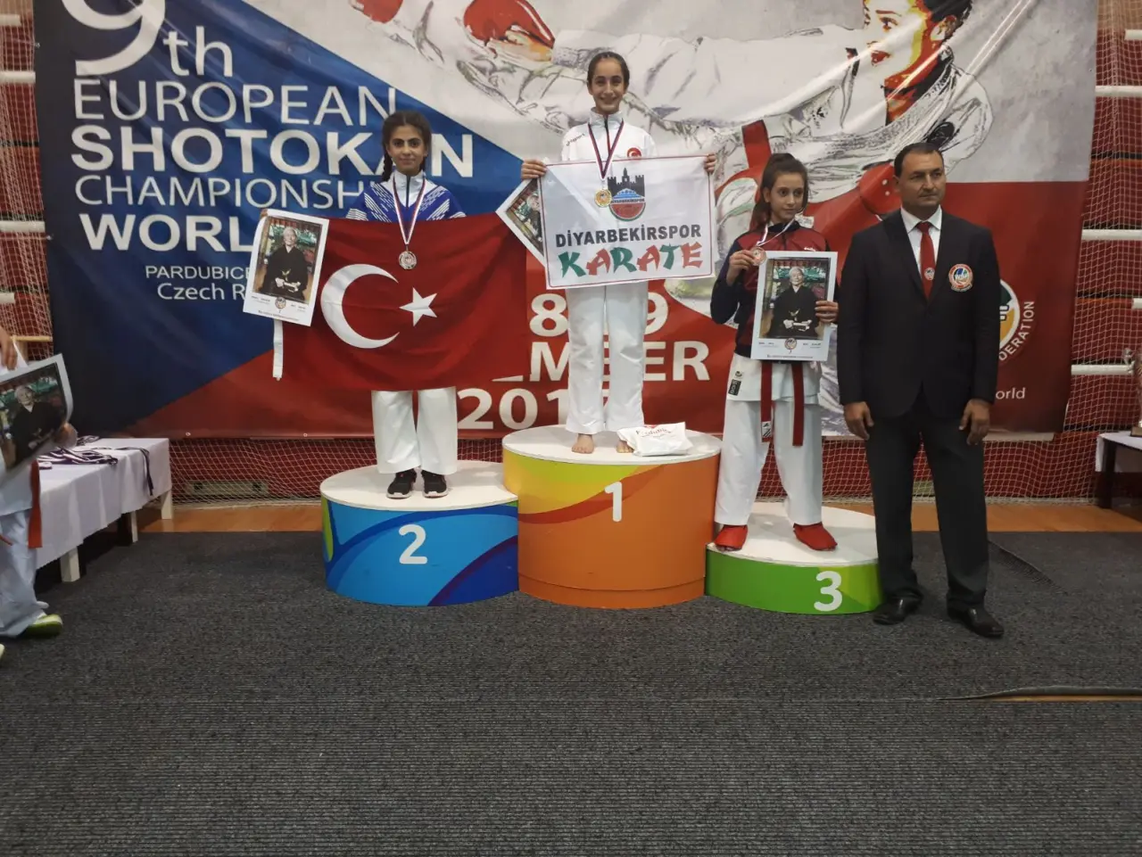 Haber: Hendek’li Karateciler Prag’da Takım Şampiyonu - Galeri-2