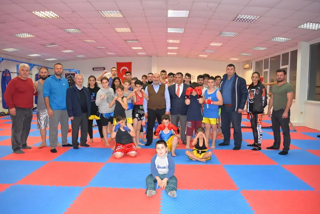 Haber: Püsküllü ’den Muay Thai Spor Kulübü’ne ziyaret - Öne Çıkan