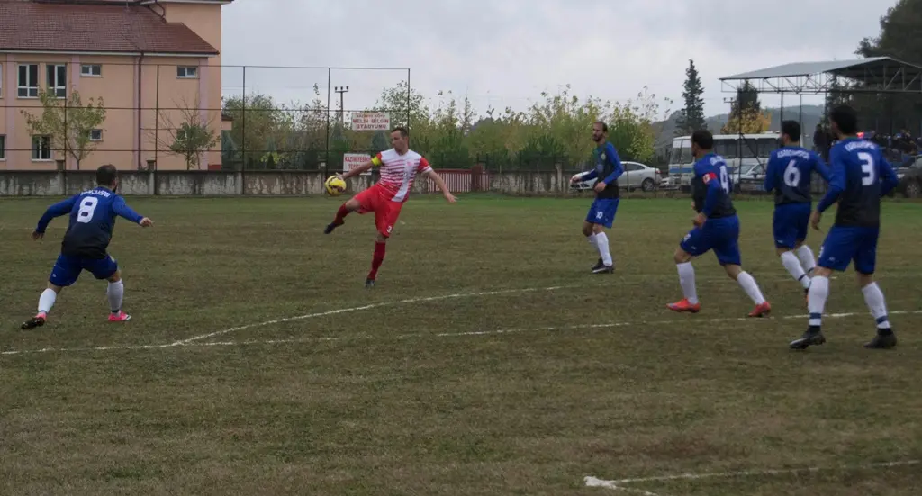 Haber: Kazımiyespor Zirveye Yaklaşıyor - Öne Çıkan