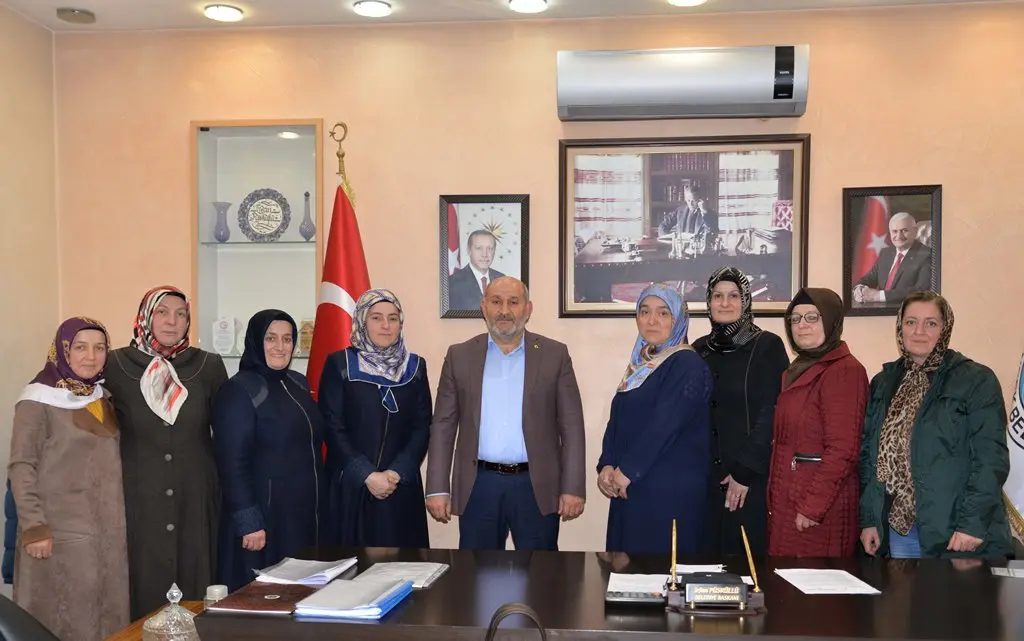 Haber: AK Parti Kadın Kollarından Ziyaret - Öne Çıkan
